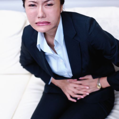 5 Main causes of abdominal pain and blood in the urine