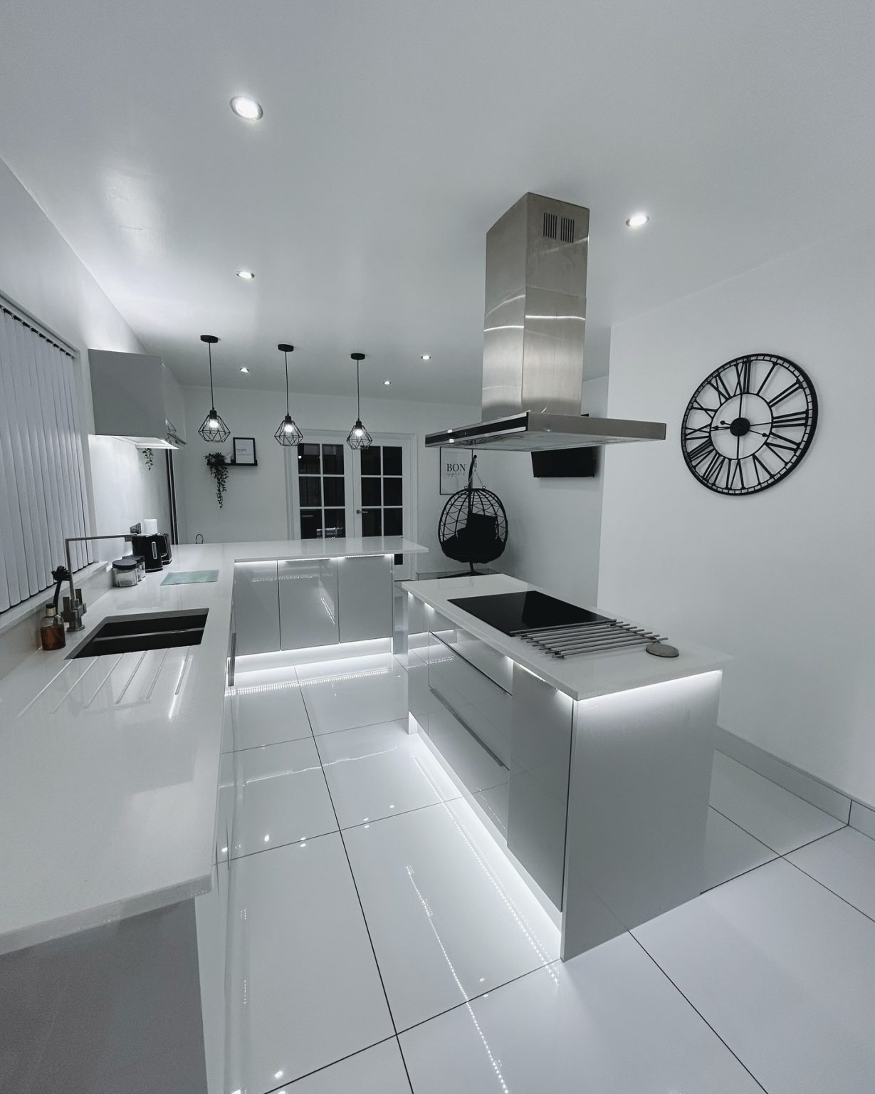 23+ Practical Small Kitchen Island Inspirations (2025) - DrExplains